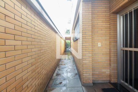 Casa à venda com 300m², 3 quartos e 4 vagasCorredor Lateral 