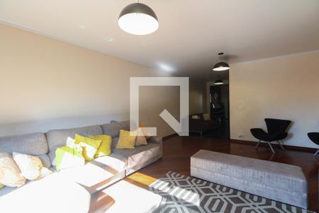 Sala de Estar  de casa à venda com 3 quartos, 300m² em Chácara Santo Antônio (zona Leste), São Paulo