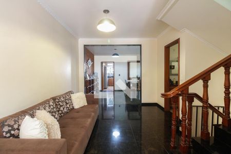 Hall  de casa à venda com 3 quartos, 300m² em Chácara Santo Antônio (zona Leste), São Paulo