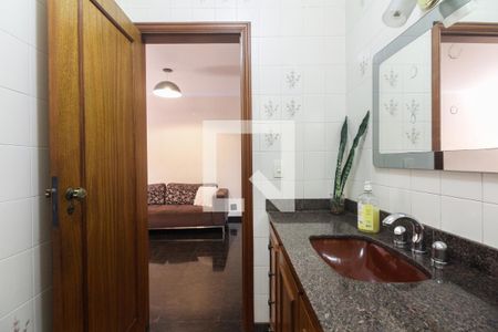 Casa à venda com 300m², 3 quartos e 4 vagasLavabo 