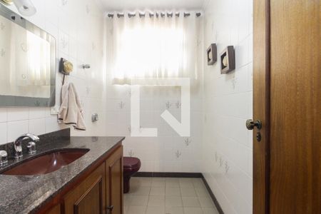 Casa à venda com 300m², 3 quartos e 4 vagasLavabo 