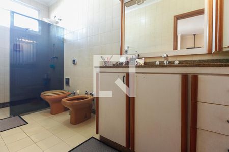 Casa à venda com 300m², 3 quartos e 4 vagasBanheiro Suíte 3