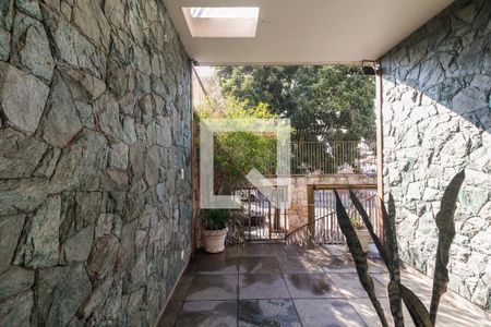 Casa à venda com 300m², 3 quartos e 4 vagasEntrada 