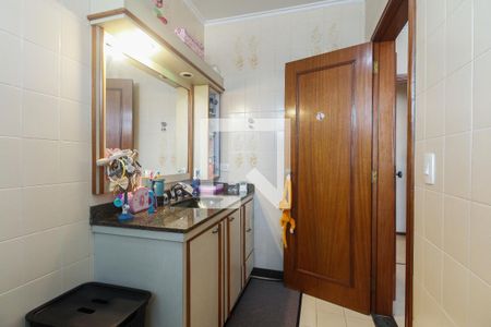 Casa à venda com 300m², 3 quartos e 4 vagasBanheiro Suíte 2