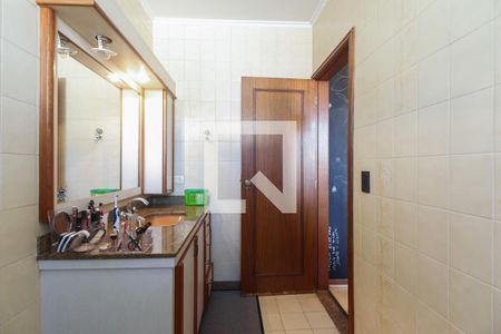 Casa à venda com 300m², 3 quartos e 4 vagasBanheiro Suíte 3