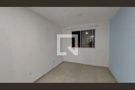 Sala de apartamento para alugar com 2 quartos, 40m² em Cerâmica, Nova Iguaçu