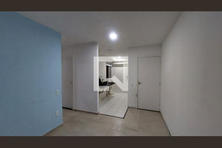 Sala de apartamento para alugar com 2 quartos, 40m² em Cerâmica, Nova Iguaçu