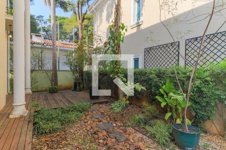 Casa de condomínio para alugar com 227m², 4 quartos e 4 vagasJardim