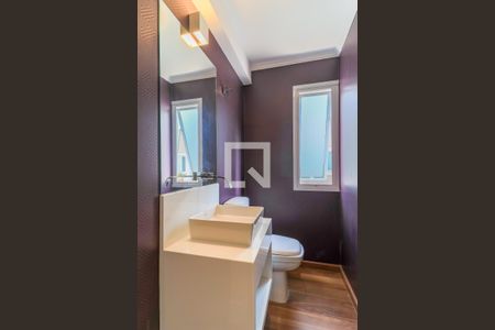 Casa de condomínio para alugar com 227m², 4 quartos e 4 vagasLavabo