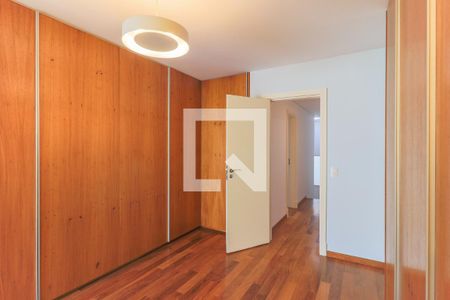 Casa de condomínio para alugar com 227m², 4 quartos e 4 vagasCloset da Suíte 1