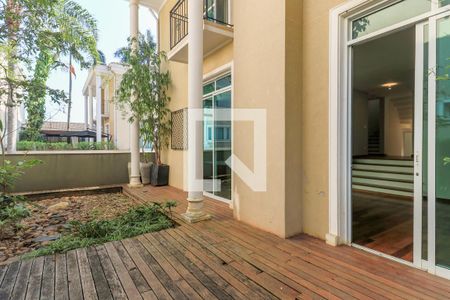 Casa de condomínio para alugar com 227m², 4 quartos e 4 vagasJardim