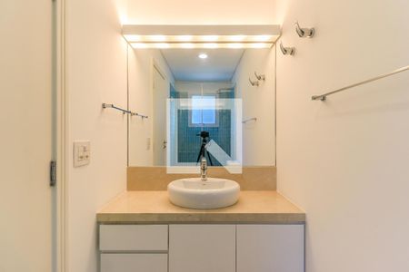 Casa de condomínio para alugar com 227m², 4 quartos e 4 vagasBanheiro da Suíte 1