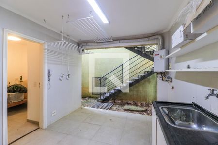 Casa de condomínio para alugar com 227m², 4 quartos e 4 vagasÁrea de Serviço