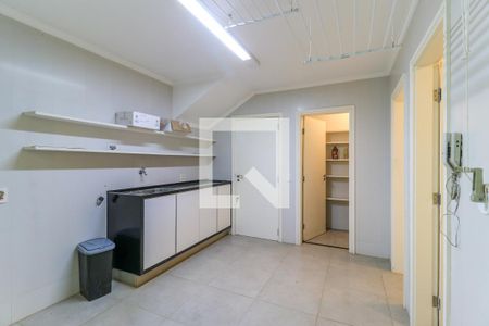 Casa de condomínio para alugar com 227m², 4 quartos e 4 vagasÁrea de Serviço