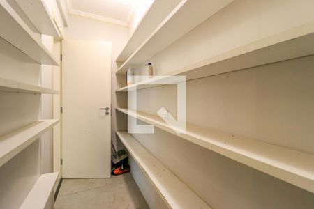 Casa de condomínio para alugar com 227m², 4 quartos e 4 vagasDespensa