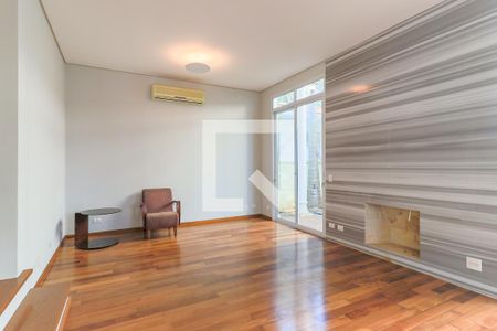 Casa de condomínio para alugar com 227m², 4 quartos e 4 vagasSala 1