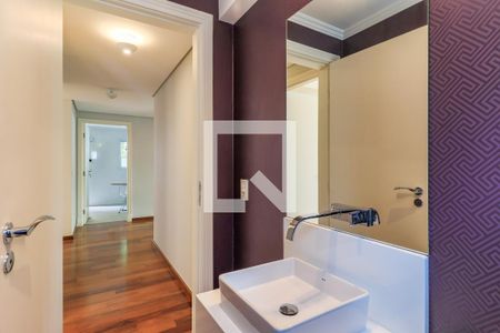 Casa de condomínio para alugar com 227m², 4 quartos e 4 vagasLavabo