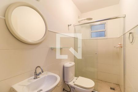 Casa de condomínio para alugar com 227m², 4 quartos e 4 vagasBanheiro de Serviço