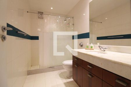 Apartamento à venda com 235m², 4 quartos e 1 vagaBanheiro social