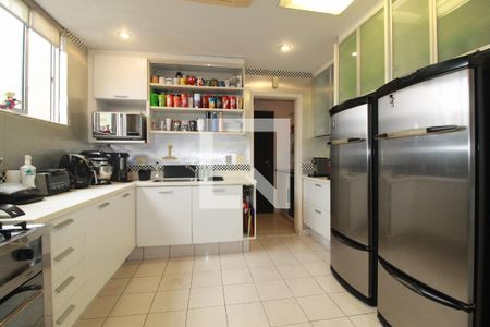 Apartamento à venda com 235m², 4 quartos e 1 vagaCozinha