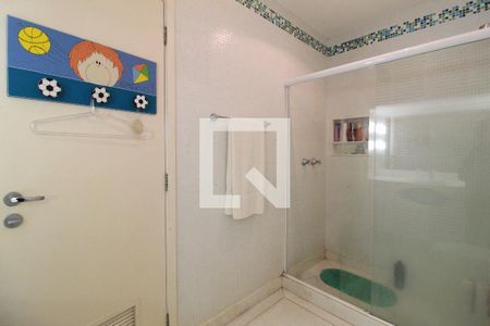 Apartamento à venda com 235m², 4 quartos e 1 vagaBanheiro da Suíte 2