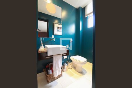 Apartamento à venda com 235m², 4 quartos e 1 vagaLavabo