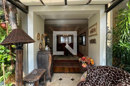 Sala de casa de condomínio à venda com 5 quartos, 600m² em Residencial Dez (alphaville), Santana de Parnaíba