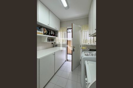 Casa de condomínio à venda com 600m², 5 quartos e 7 vagasÁrea de Serviço