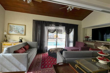 Casa de condomínio à venda com 600m², 5 quartos e 7 vagasSala