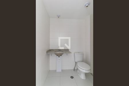 Banheiro de kitnet/studio para alugar com 1 quarto, 24m² em Vila Olímpia, São Paulo