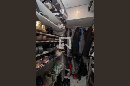 Closet do Quarto de casa para alugar com 3 quartos, 205m² em Vila Carbone, São Paulo
