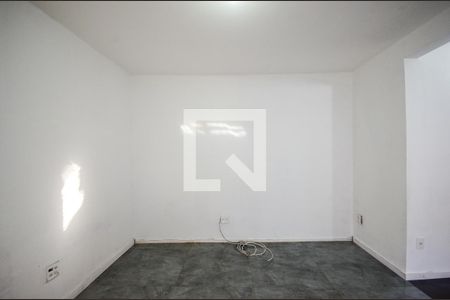 Sala de casa à venda com 4 quartos, 210m² em Vila Carbone, São Paulo