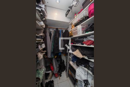 Closet do Quarto de casa para alugar com 3 quartos, 205m² em Vila Carbone, São Paulo