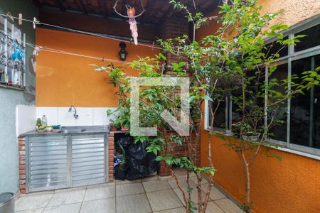 Casa à venda com 93m², 2 quartos e 1 vaga Casa à venda com 93m², 2 quartos e 1 vagaQuintal e Churrasqueira