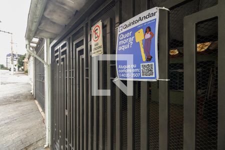 Casa à venda com 93m², 2 quartos e 1 vaga Casa à venda com 93m², 2 quartos e 1 vagaFachada