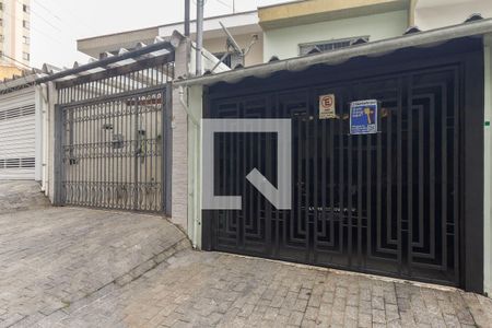 Casa à venda com 93m², 2 quartos e 1 vaga Casa à venda com 93m², 2 quartos e 1 vagaFachada