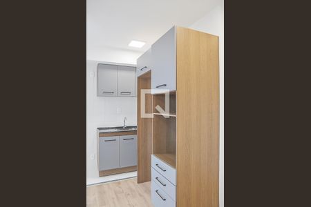 Apartamento para alugar com 44m², 2 quartos e 1 vaga Apartamento para alugar com 44m², 2 quartos e 1 vagaCozinha e Área de Serviço