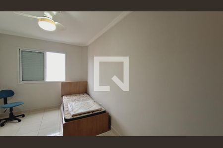 Quarto de apartamento para alugar com 2 quartos, 68m² em Vila Caiçara, Praia Grande