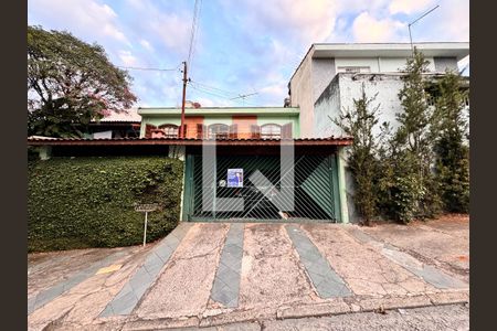 Casa à venda com 150m², 3 quartos e 2 vagasFachada