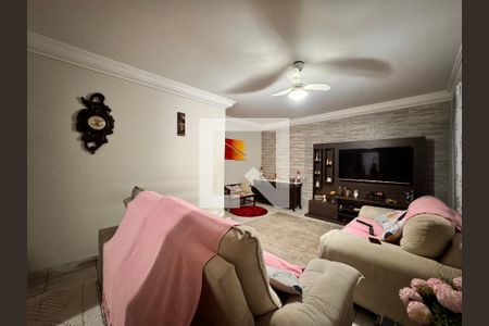 Casa à venda com 150m², 3 quartos e 2 vagasSala