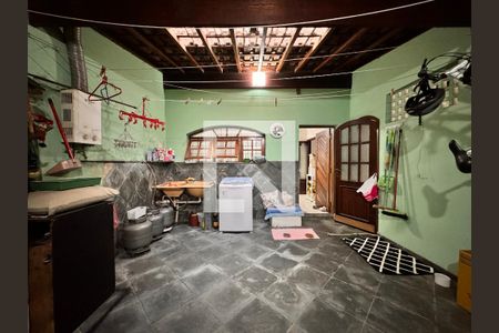 Casa à venda com 150m², 3 quartos e 2 vagasLavanderia