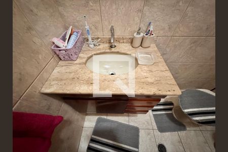 Casa à venda com 150m², 3 quartos e 2 vagasBanheiro