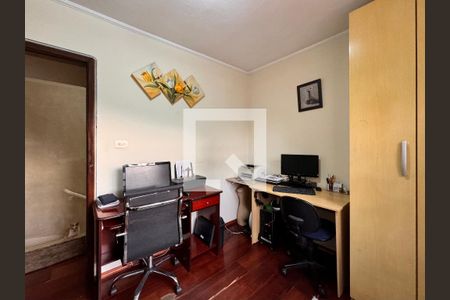 Casa à venda com 150m², 3 quartos e 2 vagasQuarto 2