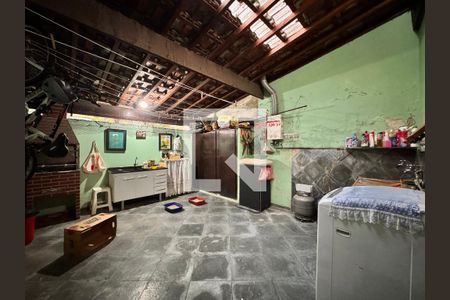 Casa à venda com 150m², 3 quartos e 2 vagasLavanderia