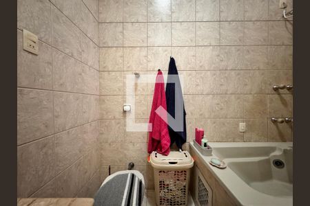 Casa à venda com 150m², 3 quartos e 2 vagasBanheiro