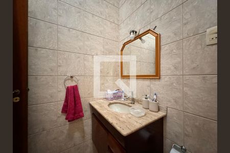 Casa à venda com 150m², 3 quartos e 2 vagasBanheiro