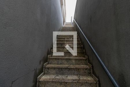 Apartamento para alugar com 25m², 1 quarto e sem vagaEscada