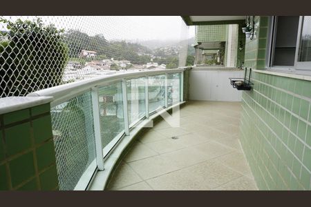 Apartamento para alugar com 96m², 3 quartos e 2 vagasVaranda - Sala