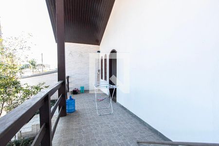 Casa para alugar com 250m², 5 quartos e 2 vagas Casa para alugar com 250m², 5 quartos e 2 vagasFrente