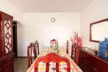 Casa para alugar com 250m², 5 quartos e 2 vagas Casa para alugar com 250m², 5 quartos e 2 vagasSala de Jantar